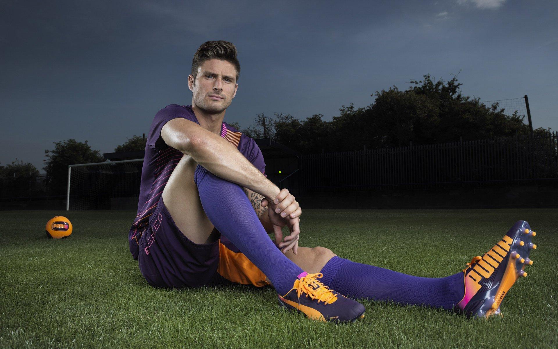 【开云Kering】杨立瑜逃红牌卡达尔冤？中超新四大犯规双标难题待解